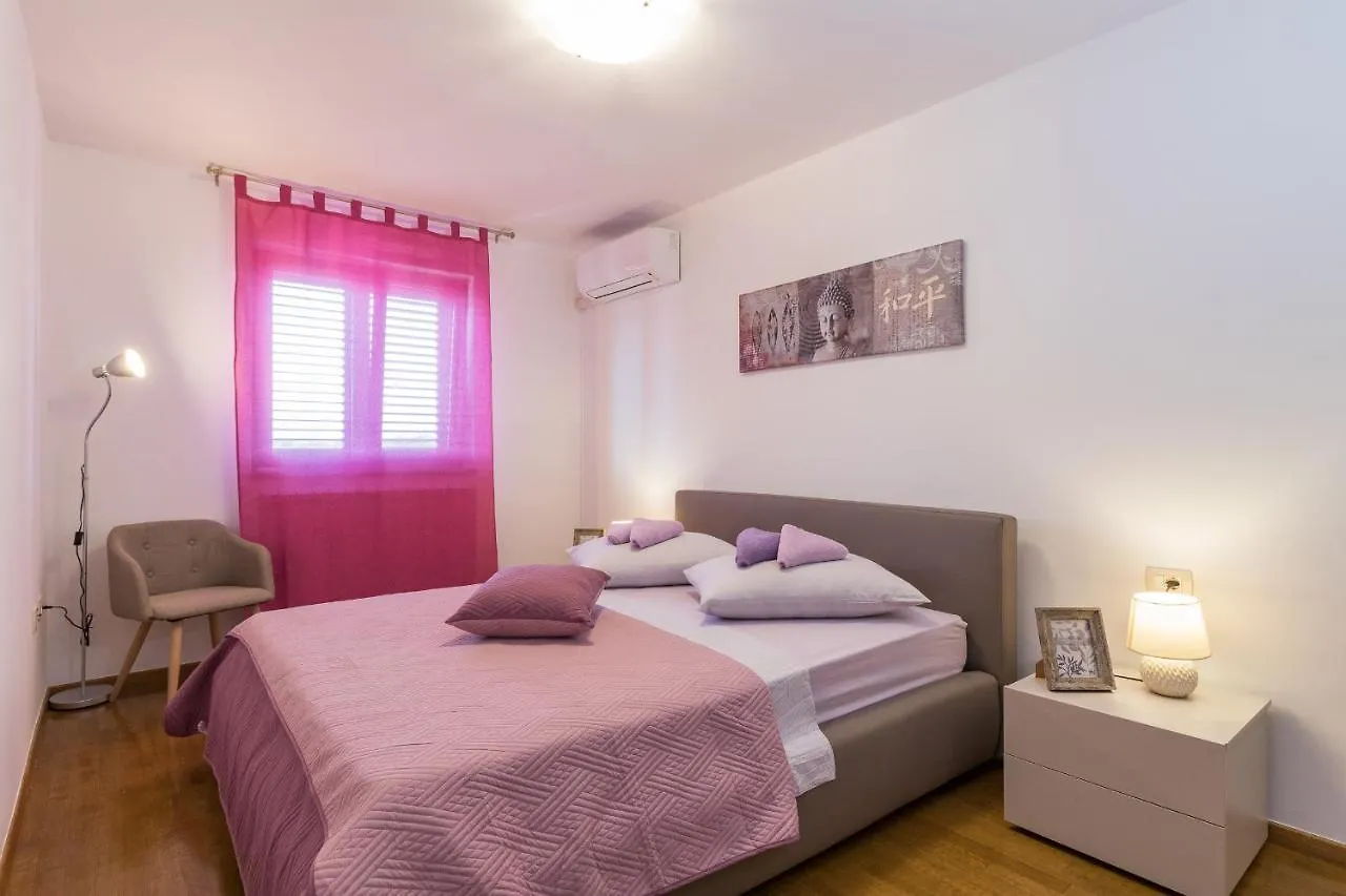 Luxury Villa Hedone With Pool & Whirpool In Pula Near The Beach