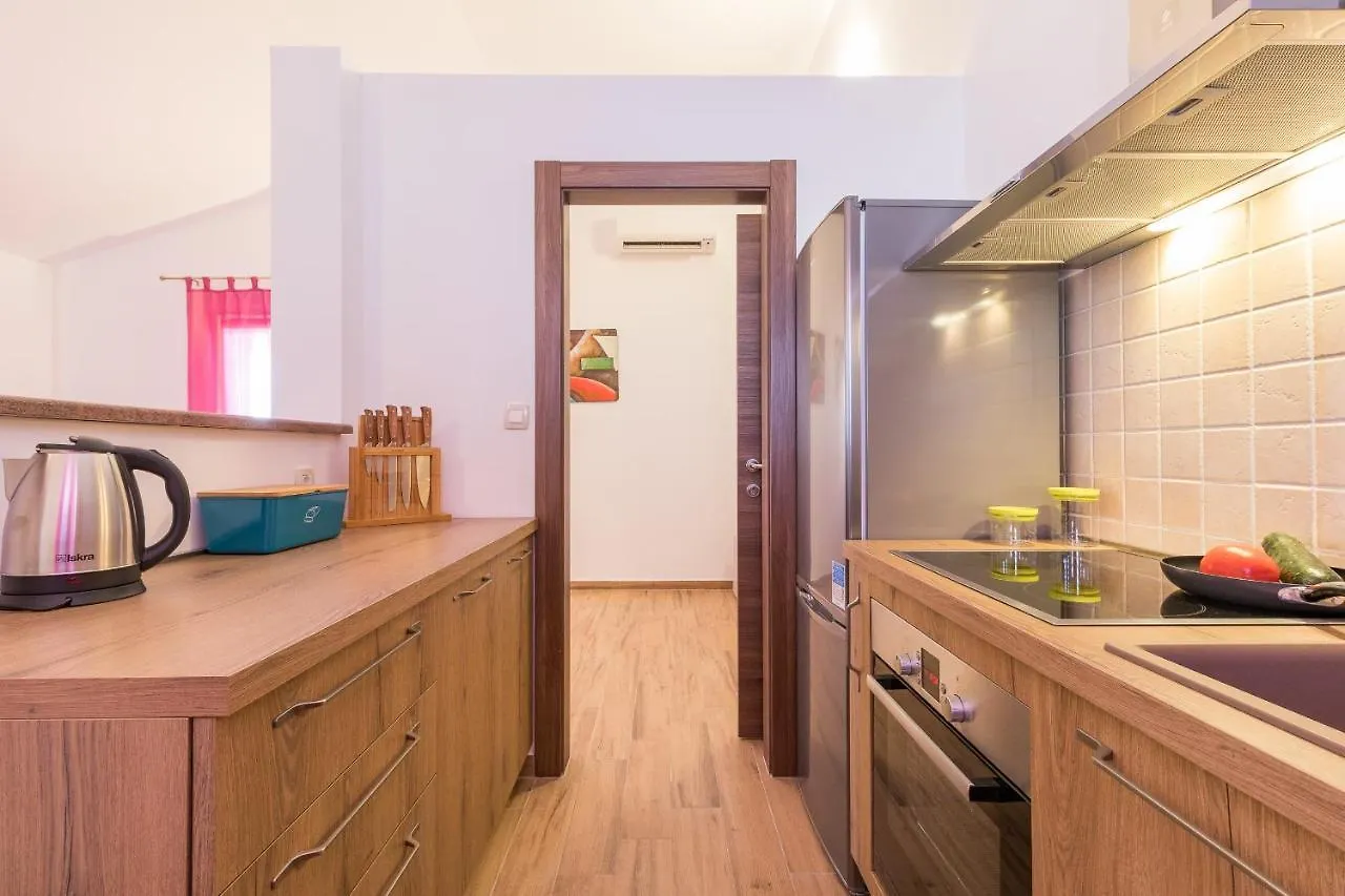 Luxury Villa Hedone With Pool & Whirpool In Pula Near The Beach