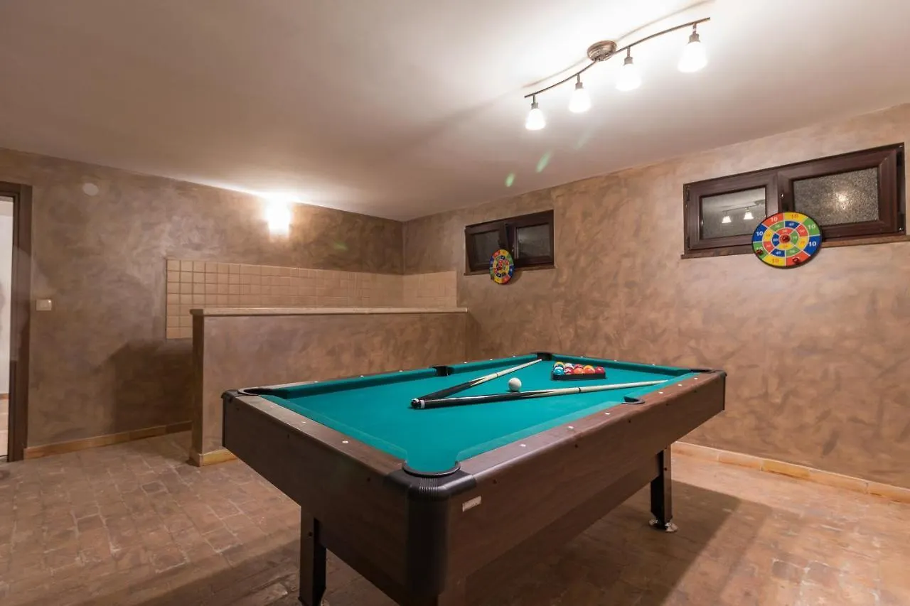 Luxury Villa Hedone With Pool & Whirpool In Pula Near The Beach