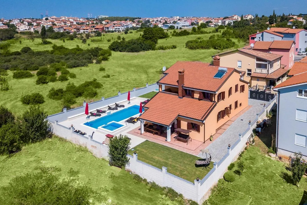 Luxury Villa Hedone With Pool & Whirpool In Pula Near The Beach 0*,  Croatia