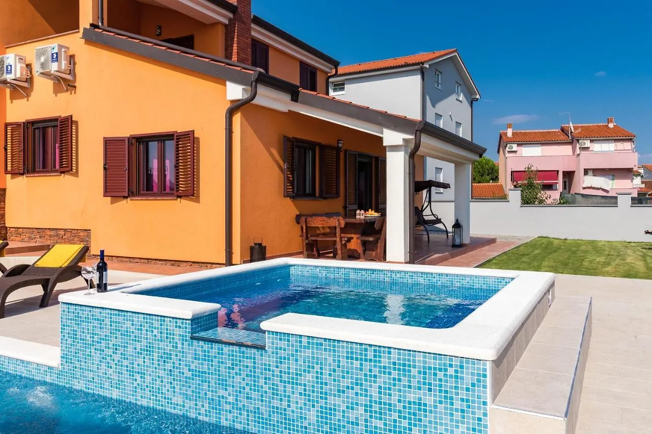 Luxury Villa Hedone With Pool & Whirpool In Pula Near The Beach Croatia