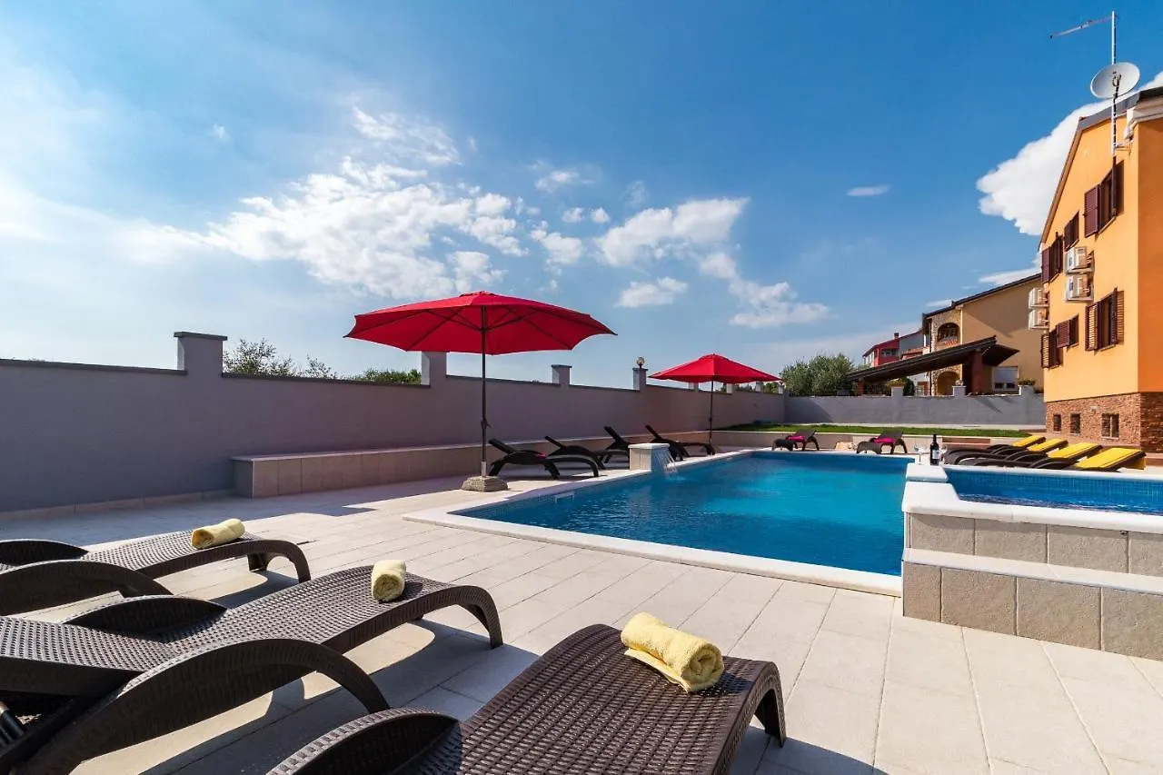 Luxury Villa Hedone With Pool & Whirpool In Pula Near The Beach