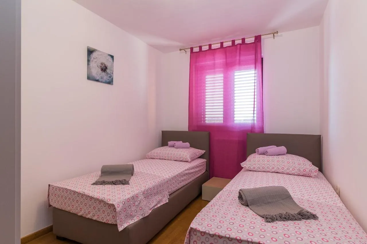 Luxury Villa Hedone With Pool & Whirpool In Pula Near The Beach Croatia