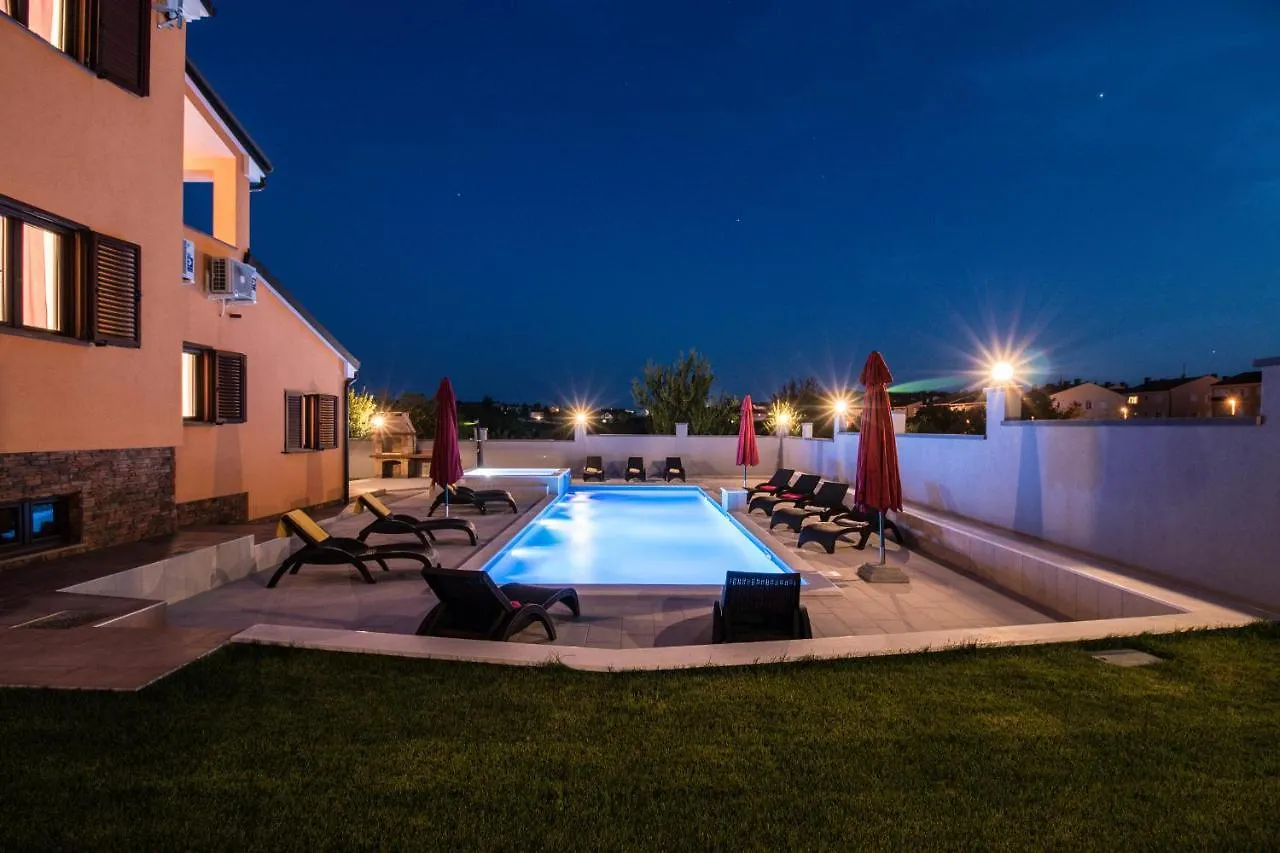 Luxury Villa Hedone With Pool & Whirpool In Pula Near The Beach 0*,  Croatia