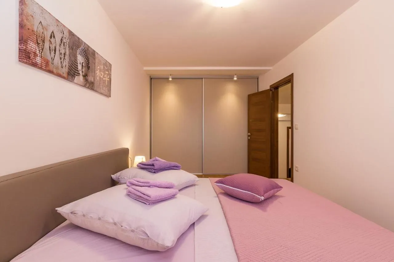 Luxury Villa Hedone With Pool & Whirpool In Pula Near The Beach
