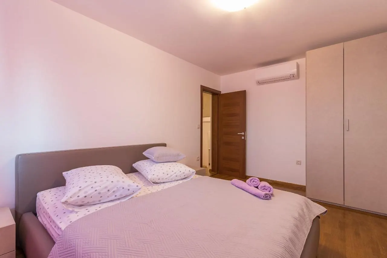 Luxury Villa Hedone With Pool & Whirpool In Pula Near The Beach Croatia
