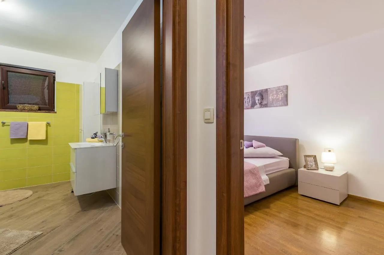 Luxury Villa Hedone With Pool & Whirpool In Pula Near The Beach