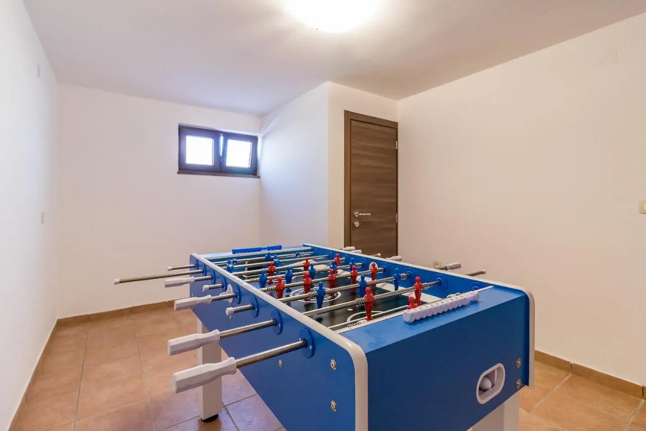 Luxury Villa Hedone With Pool & Whirpool In Pula Near The Beach