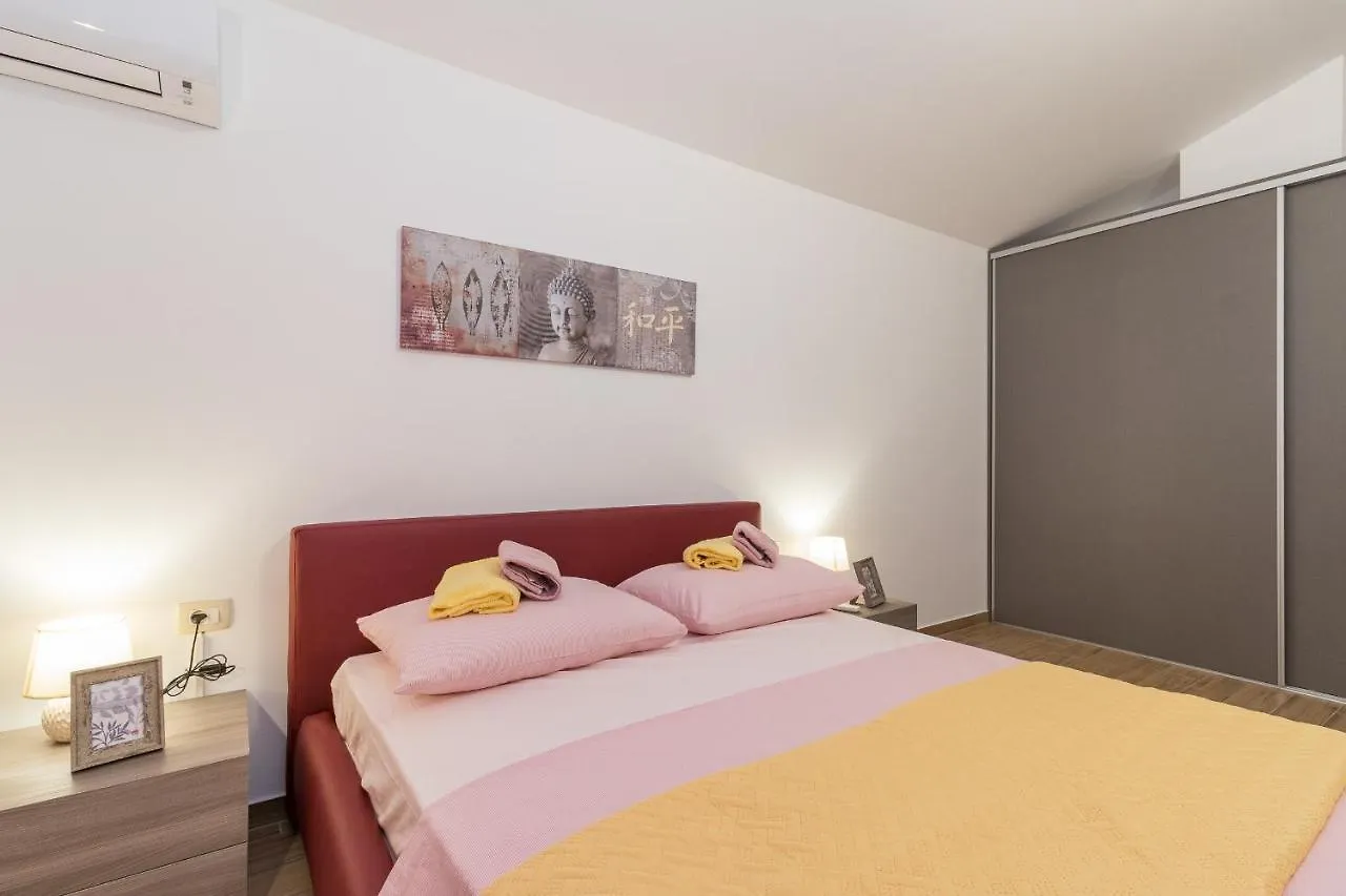 Luxury Villa Hedone With Pool & Whirpool In Pula Near The Beach 0*,  Croatia