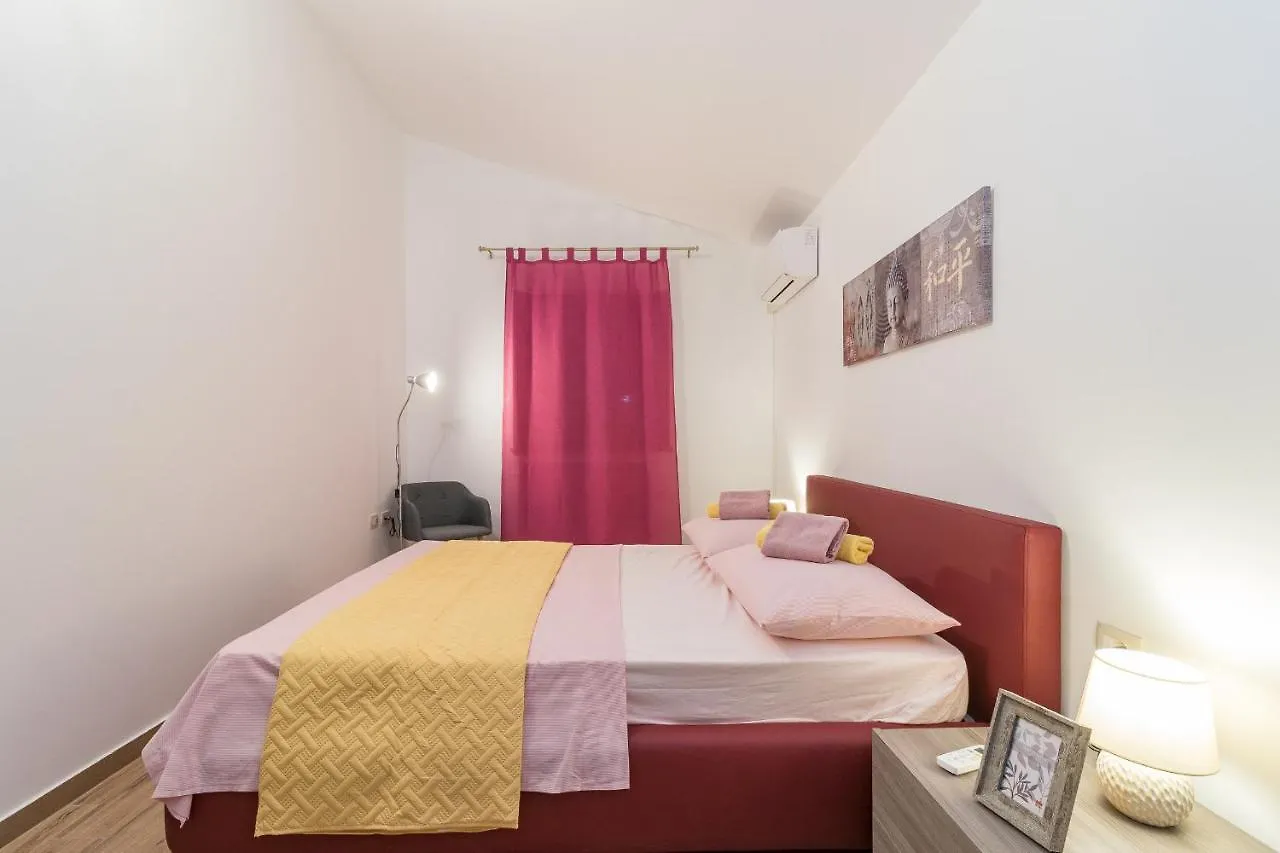 Luxury Villa Hedone With Pool & Whirpool In Pula Near The Beach