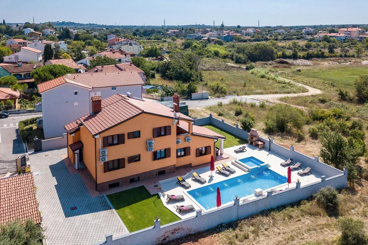 Luxury Villa Hedone With Pool & Whirpool In Pula Near The Beach 0*,